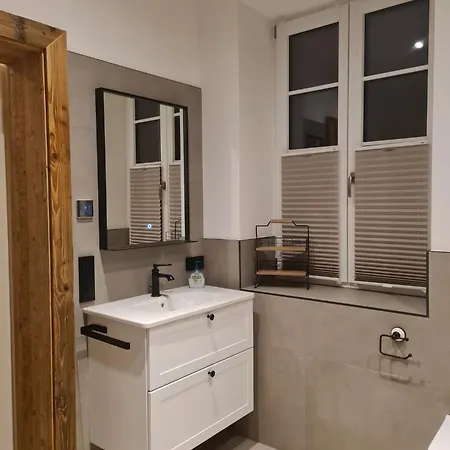 Laemmche, Eg Mit Eingezaeuntem Garten דירה