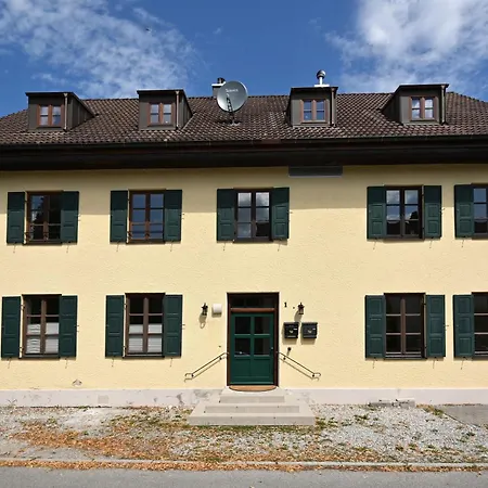 Laemmche, Eg Mit Eingezaeuntem Garten * Polling (Weilheim-Schongau)